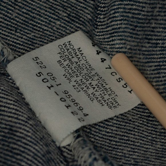 Vintage 80s Deadstock Levi's 501 Light Wash Button Fly Jeans- 40 x 31, USA Made - Picture 15 of 16